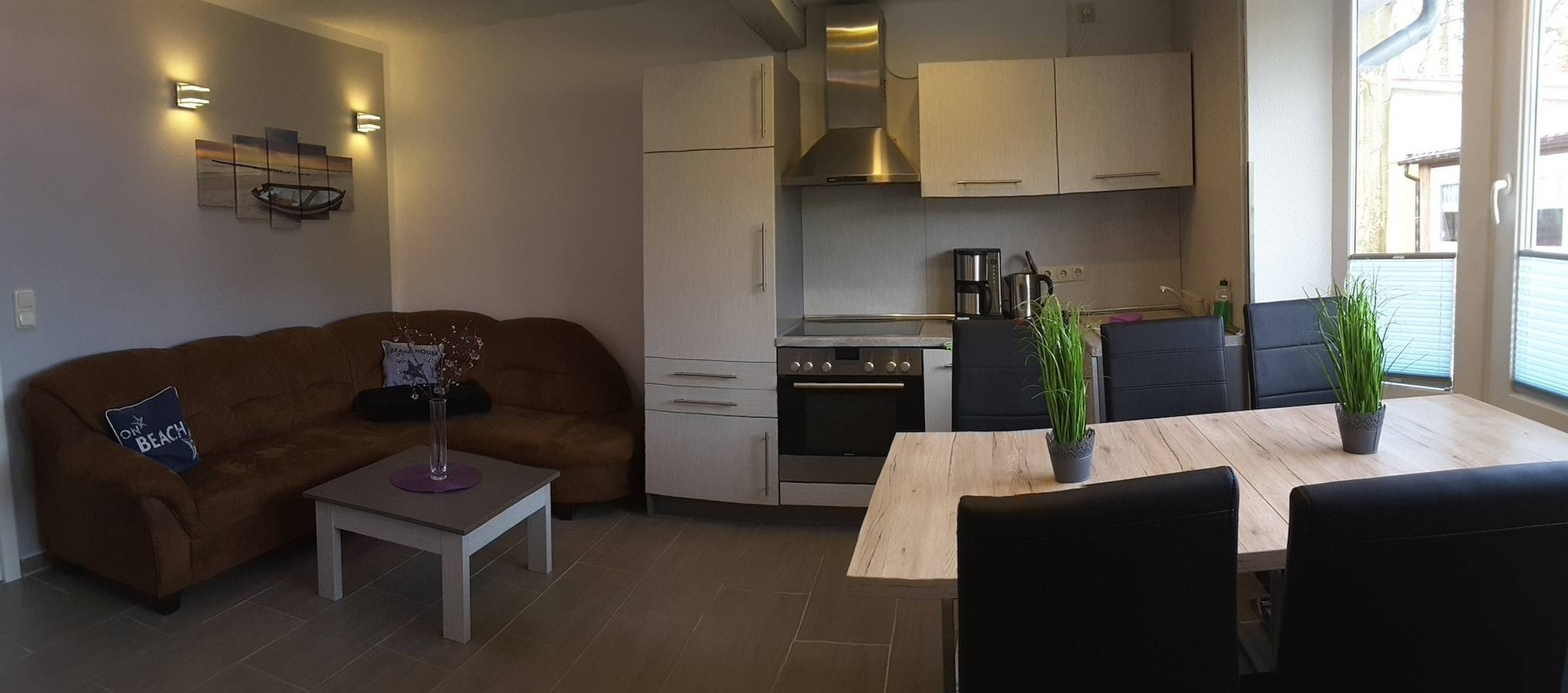 Ganze Ferienwohnung, Apartment mit Meerblick, Terrasse und Parkplatz, 2 km zum Strand in Ückeritz, Usedom