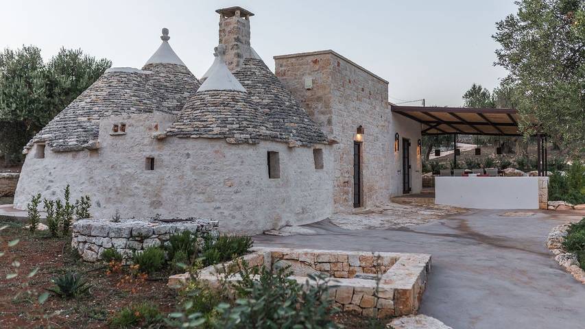 Trullo per 6 persone, con piscina in Cisternino