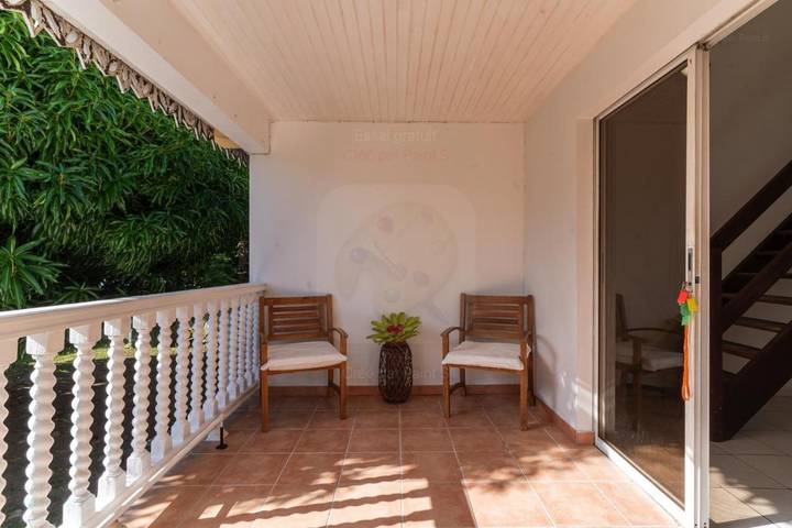 Location de vacances pour 3 personnes, avec jardin ainsi que vue et piscine dans Bellefontaine (Martinique) - 4