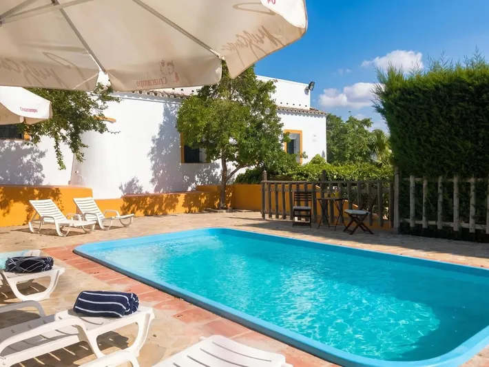 Villa pour 6 personnes, avec piscine - 1