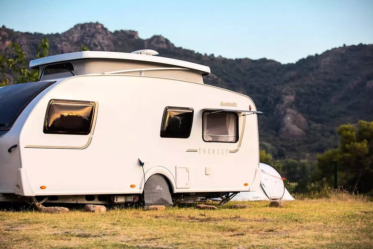 Mobil home Grasse 6 personnes in Le Muy, Côte méditerranéenne (France)