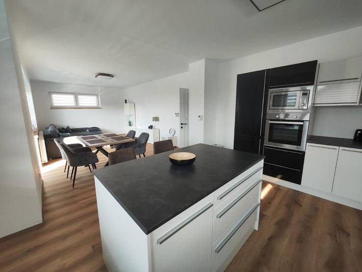 Ferienwohnung für 6 Personen, mit Balkon und Garten sowie Ausblick in Wernberg