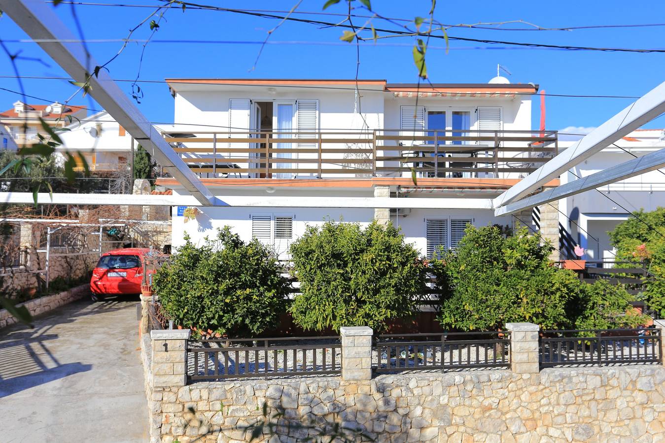 Ganze Wohnung, 2-Zimmer-Ferienwohnung am Strand Seget Vranjica, Trogir A-6094-a in Seget Vranjica, Split-Dalmatien