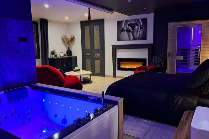 Gîte pour 2 personnes, avec jacuzzi et sauna à Argenton-sur-Creuse