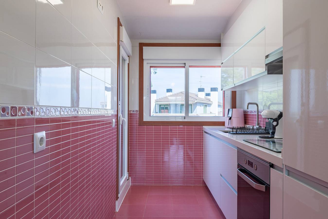Apartamento entero, Ático en Palmeira con vistas al mar, piscina compartida, cancha de tenis  y Wi-Fi in Riveira, Rias Baixas
