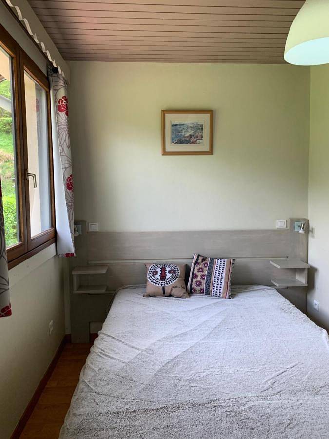 Location de vacances pour 4 personnes, avec jardin et vue, animaux acceptés à Nans-sous-Sainte-Anne - 4