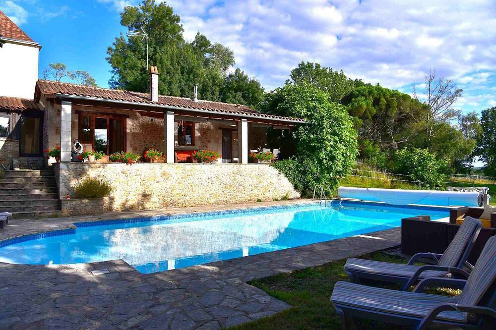 Beautiful Dordogne Rural Cottage in Manzac-sur-Vern, Périgord Blanc