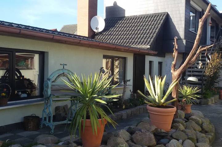 Ferienwohnung für 2 Personen, mit Garten in Dierkow