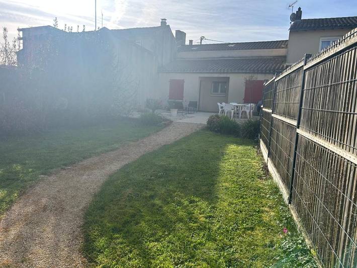 Location de vacances pour 7 personnes, avec terrasse et jardin à Saint-Amand-sur-Sèvre - 3