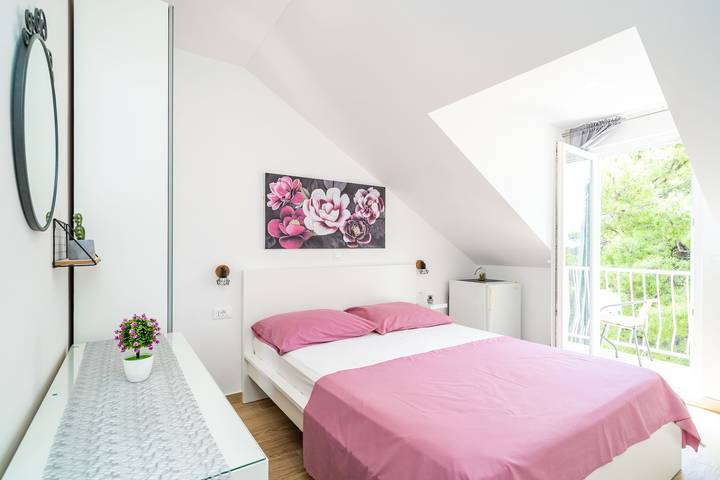 Ganze Wohnung, Ferienwohnung für 2 Personen mit Balkon in Općina Župa dubrovačka, Dubrovnik-Neretva