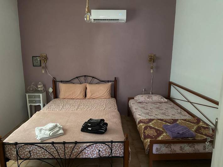 Location de vacances pour 4 personnes, avec vue et jardin dans (Nea) Vrasna - 3