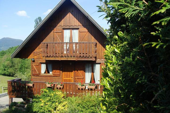 Chalet pour 3 personnes, avec Balcon et Terrasse ainsi que Jardin et Vue