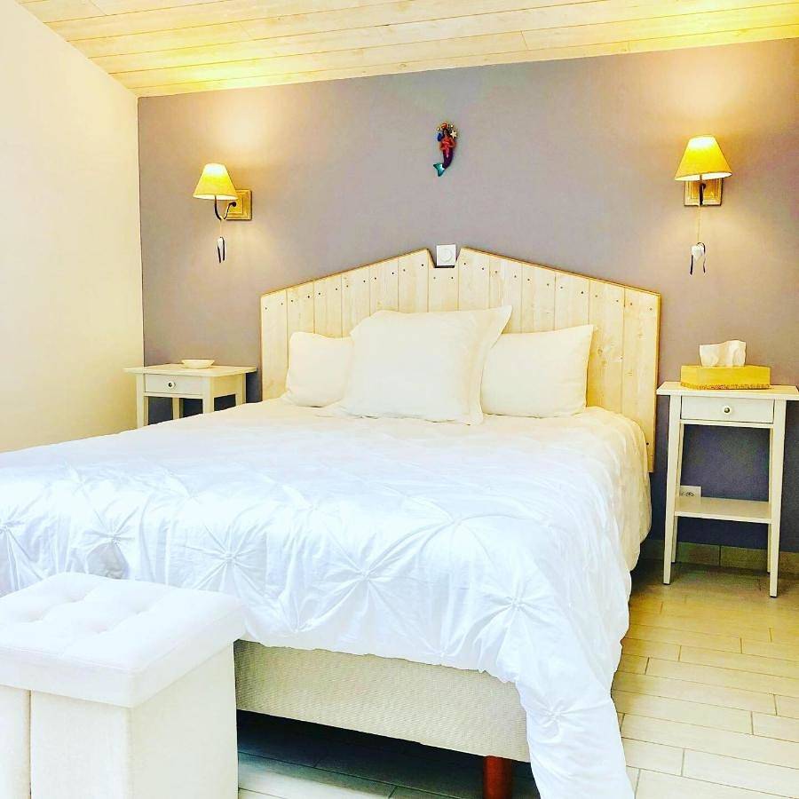 Double Room with Balcony in Sanguinet, Côte d’Argent