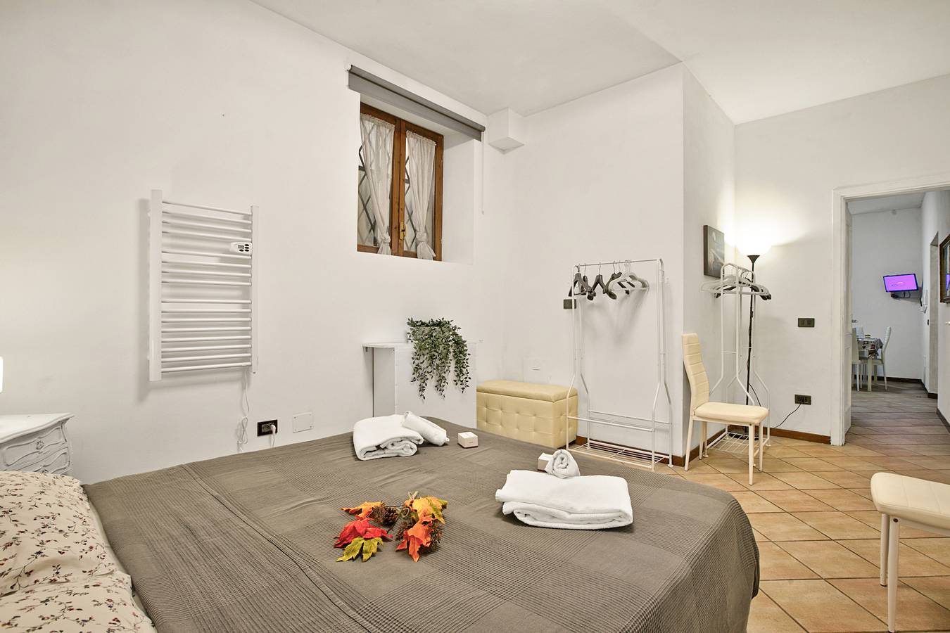 Apartamento entero, Berny 100m from lake & Private garage in Saló, Montañas Garda