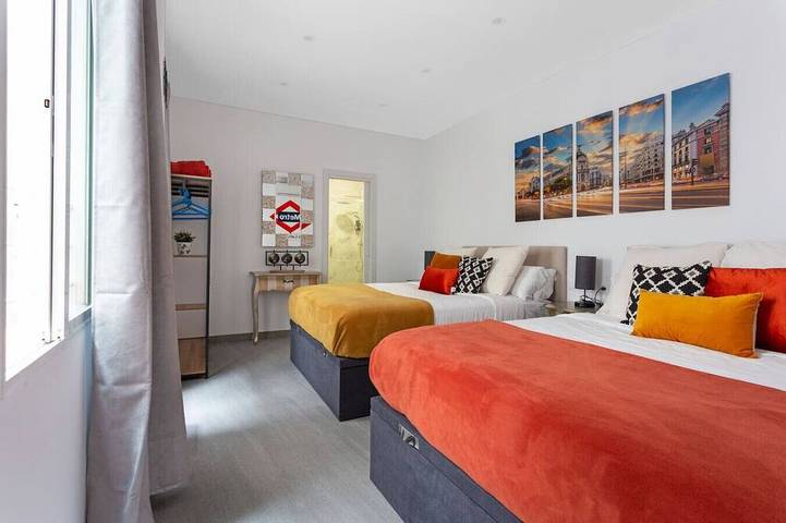Appartement entier, DownTown La Latina Grupos, by MoNARO in Centro (Madrid), Madrid
