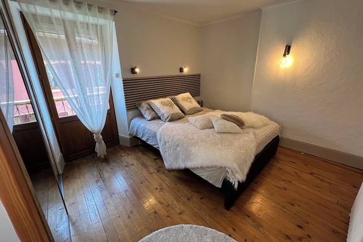 Gîte pour 11 personnes dans Longefoy - 3