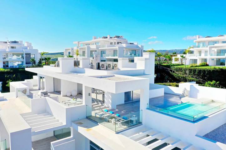 Ferienwohnung für 6 Personen, mit Balkon und Terrasse sowie Garten in Casares