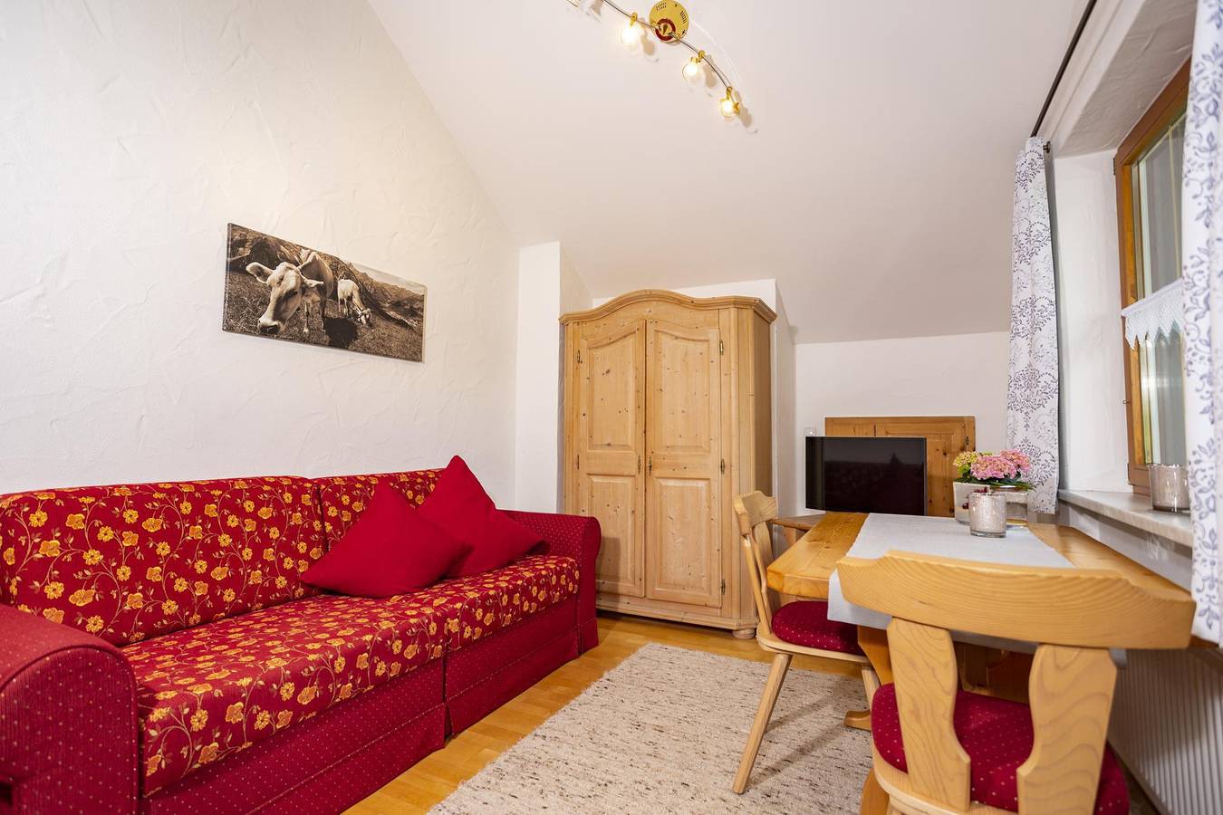 Ganze Ferienwohnung, Apartment/1 Schlafraum/Dusche, Wc, Top 3 in Mittelberg, Kleinwalsertal
