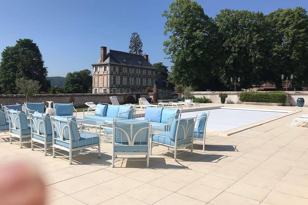 Grande villa d'exception en Normandie Tennis, Piscine, Jacuzzi ,salle de fitness in Connelles, Région de Les Andelys