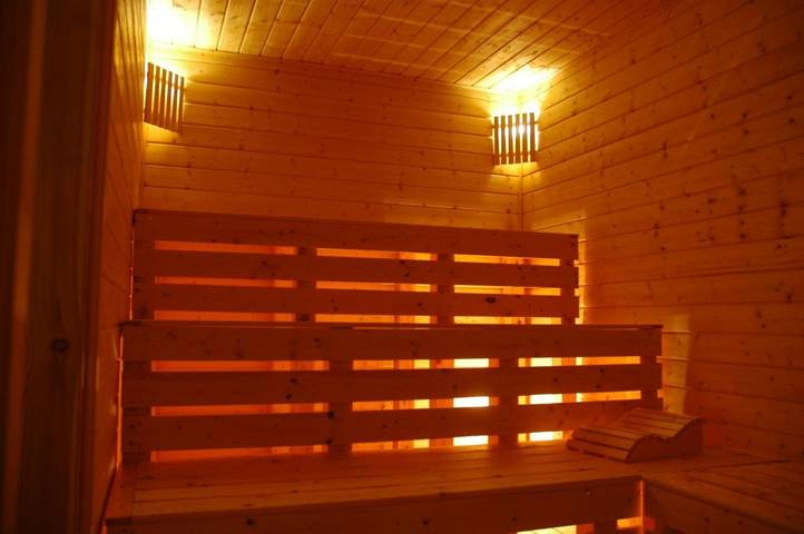Villa pour 13 personnes, avec sauna et piscine ainsi que vue et jardin, animaux acceptés à Mlini - 3