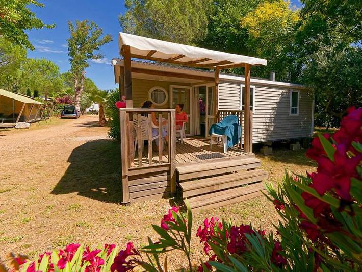 Flower Camping Le Mas de Mourgues - Mobilheim 4 personen - Mobilheim Olivier Confort 29m² (2 Zimmer) - Terrasse 9 m²+ Tv + Klimaanlage 4 pers. in Vauvert, Mittelmeerküste (Frankreich)