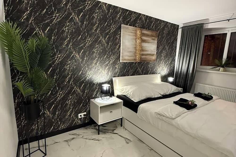 Ganze Wohnung, Apartment Leon, Town Centre with private garage! in Mittelslowakei