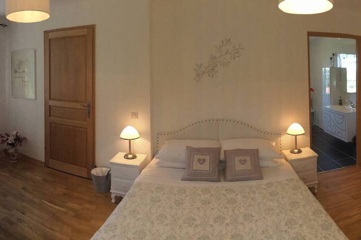 Location de vacances pour 2 personnes, avec jardin à Saint-Germain-et-Mons - 2