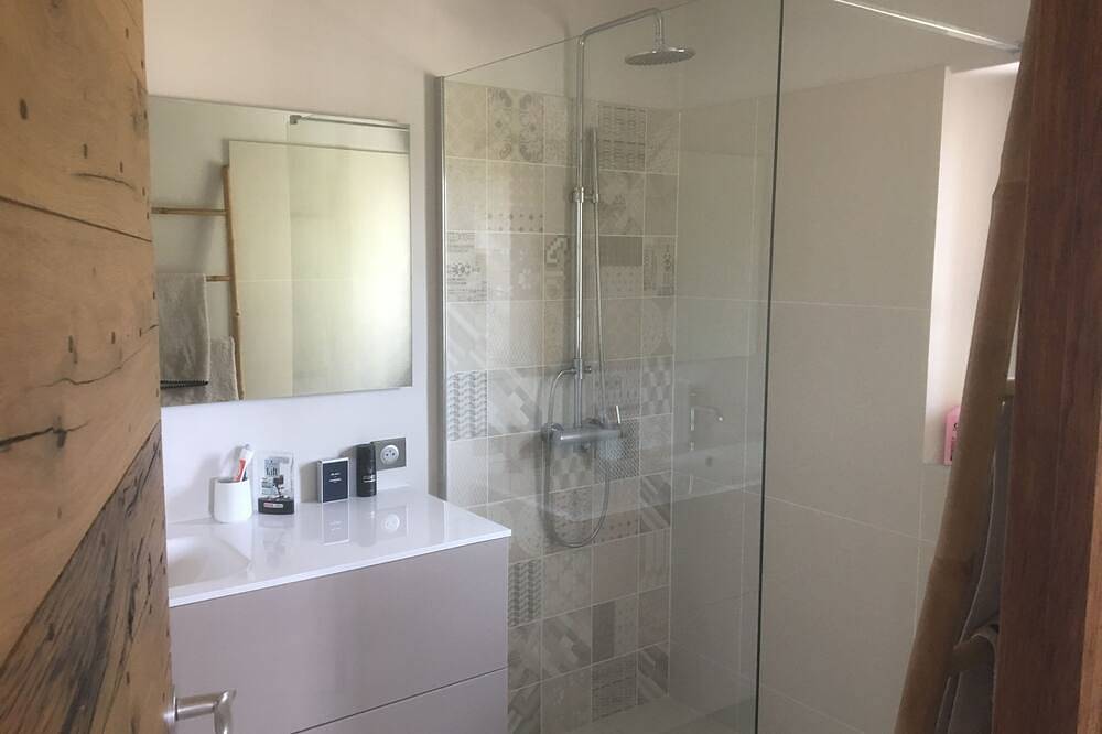 Bastide provençale 12 pers with swimming pool, 2 steps from Saint-Rémy-de-Pce in Eyragues, Arles region