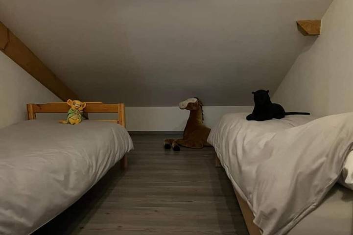 Chambre d’hôte pour 10 personnes, avec jardin dans le Jura - 4