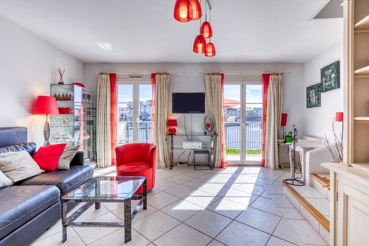'Petite Maison Aigues Mortes' con vista mare, piscina in comune e Wi-Fi in Aigues-Mortes, Côte d'Améthyste