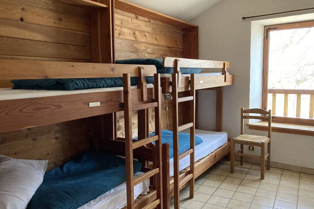 Gîte chaleureux, confortable et calme, pleine nature, entre lac et montagne in Châteauroux-les-Alpes, Parc national des Écrins