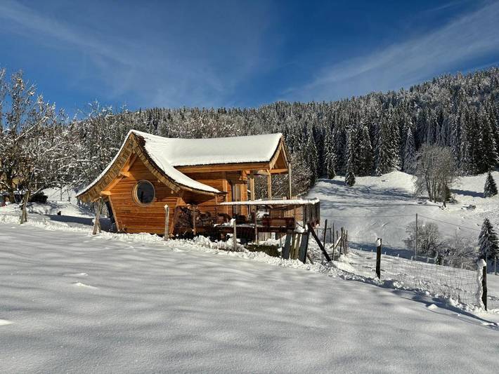 Chalet pour 4 personnes, avec Terrasse ainsi que Jacuzzi et Vue