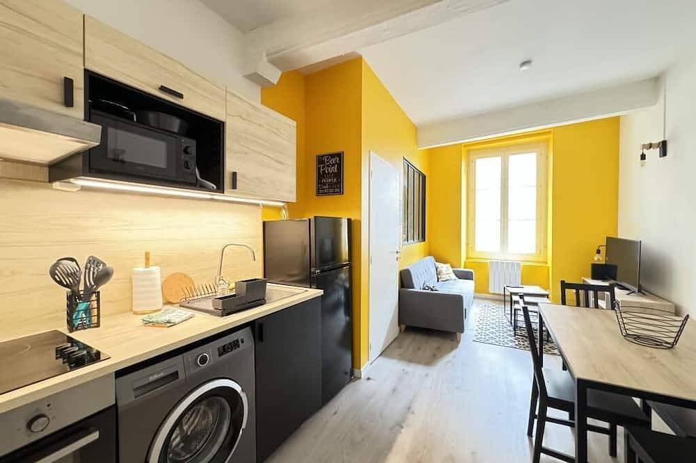Entire apartment, T2 Centre Riom 3 People in Riom, Riom region
