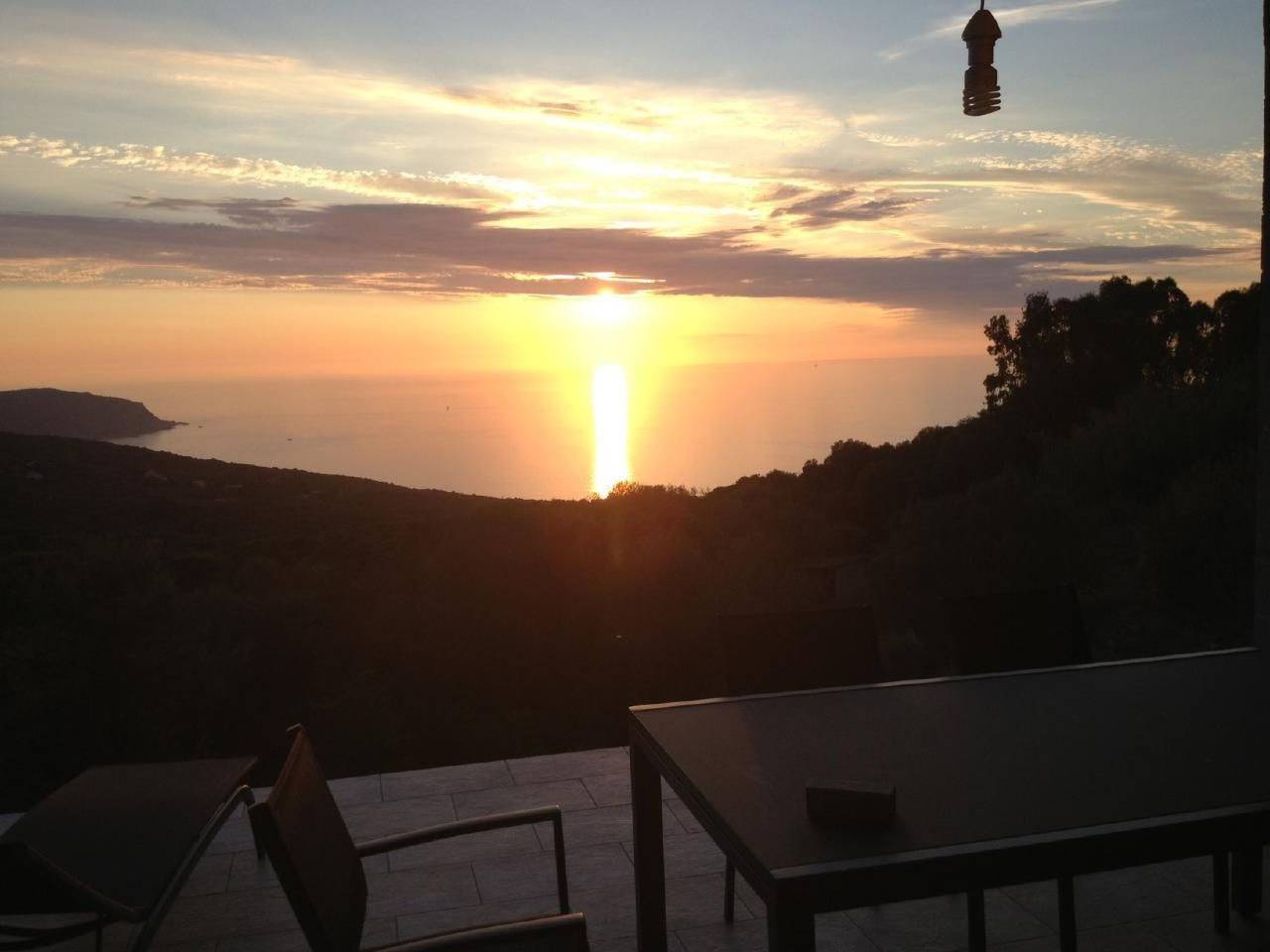 Apartamento entero, Unabhängige Unterkunft mit Meer- und Poolblick in Coti-Chiavari, Region de Ajaccio