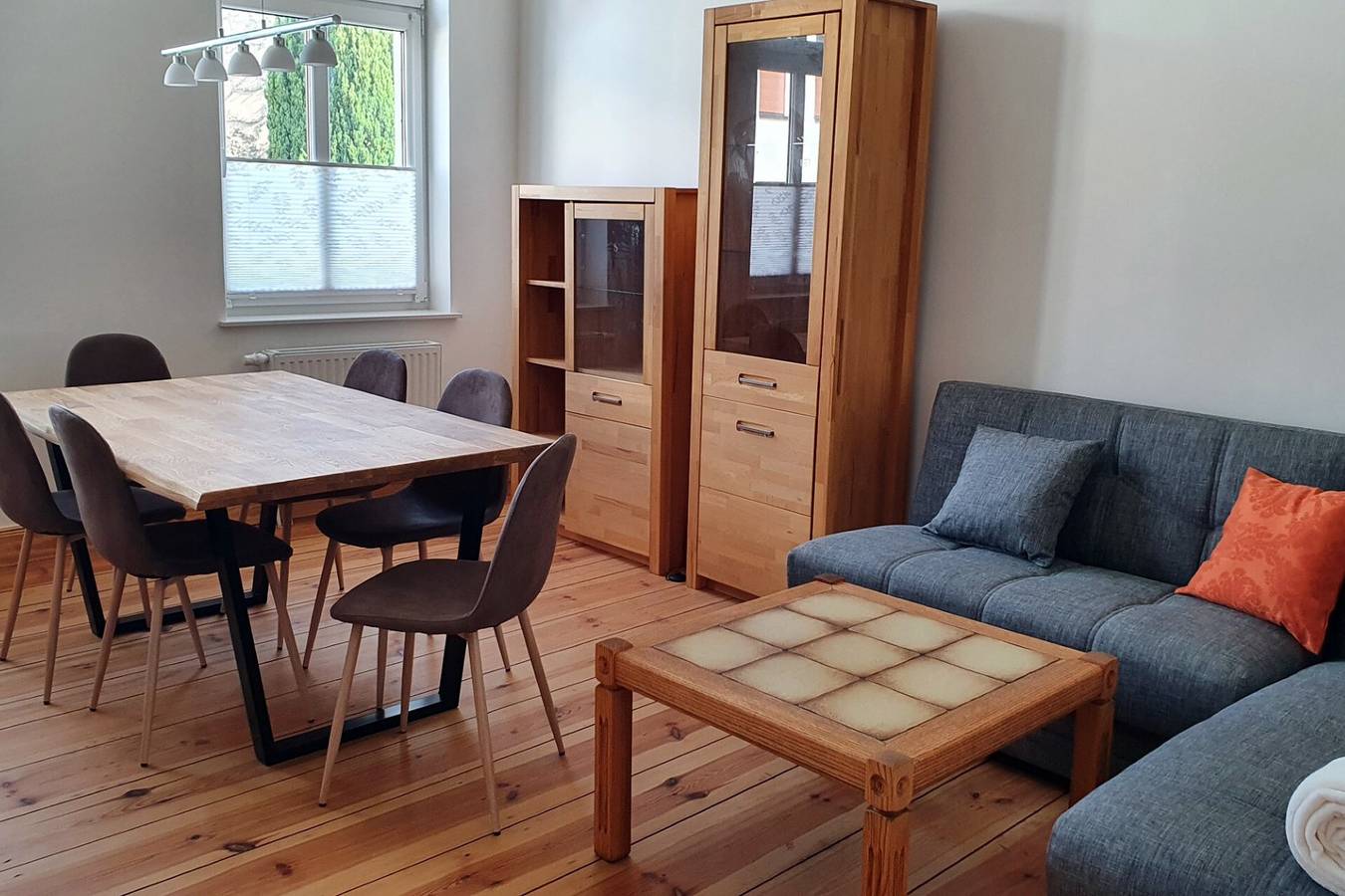 Ganze Wohnung, Ferienwohnung Eg Rechts - Lychen" mit Seeblick, Gemeinschaftsterrasse und Wlan in Lychensee, Lychen