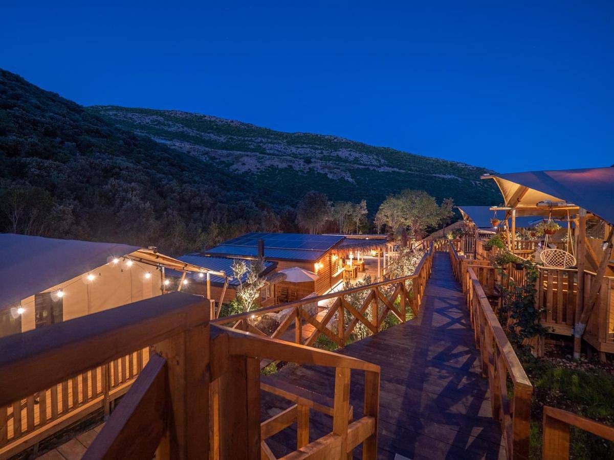Sea Glamping in Opština Kotor