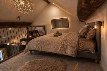 Appartement De Vacances pour 2 Personnes dans Briord, Jura Francais, Photo 2