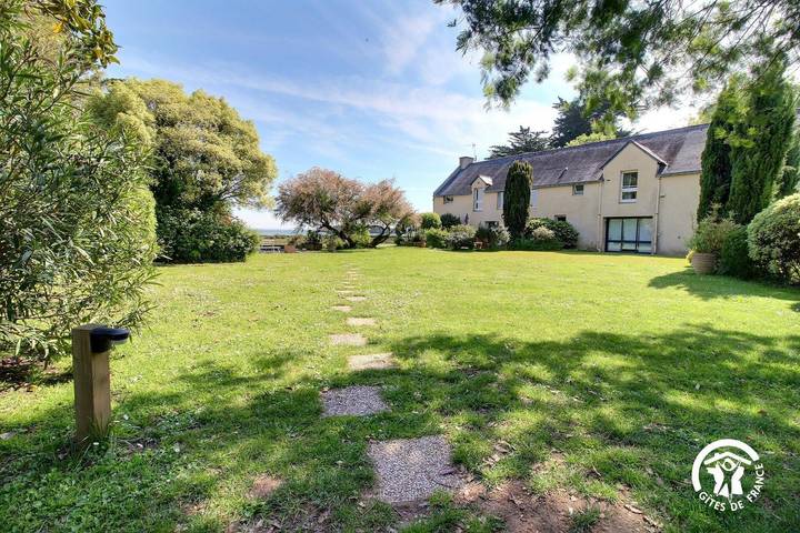 Maison de vacances pour 8 personnes, avec jardin ainsi que piscine et terrasse à Sarzeau