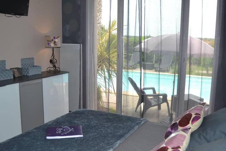 Gîte pour 2 personnes, avec jardin et piscine à Mèze - 2