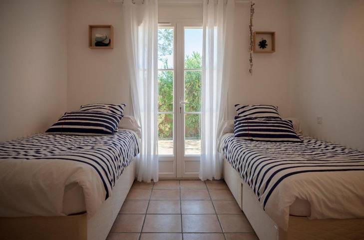 Location de vacances pour 6 personnes, avec jardin et piscine dans Golf de Saint-Thomas - 4