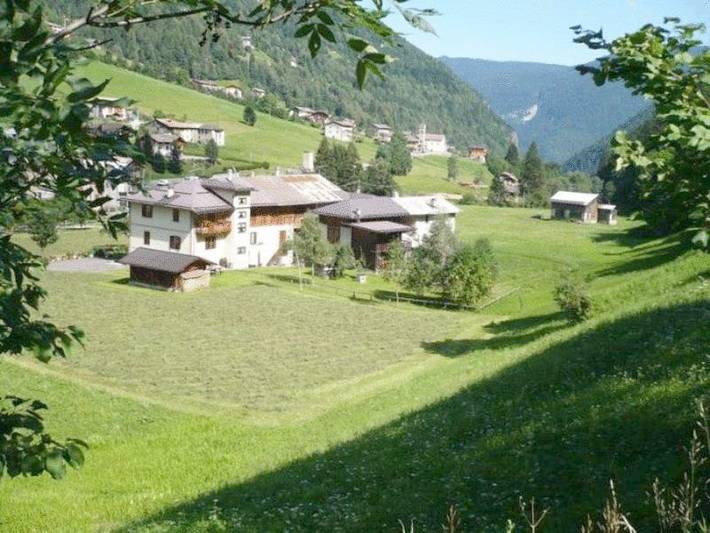 Location de vacances pour 2 personnes, avec sauna ainsi que vue et jardin, animaux acceptés à Rabbi - 3