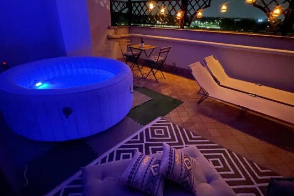 Bed And Breakfast for 2 People in Rome, Rome Province