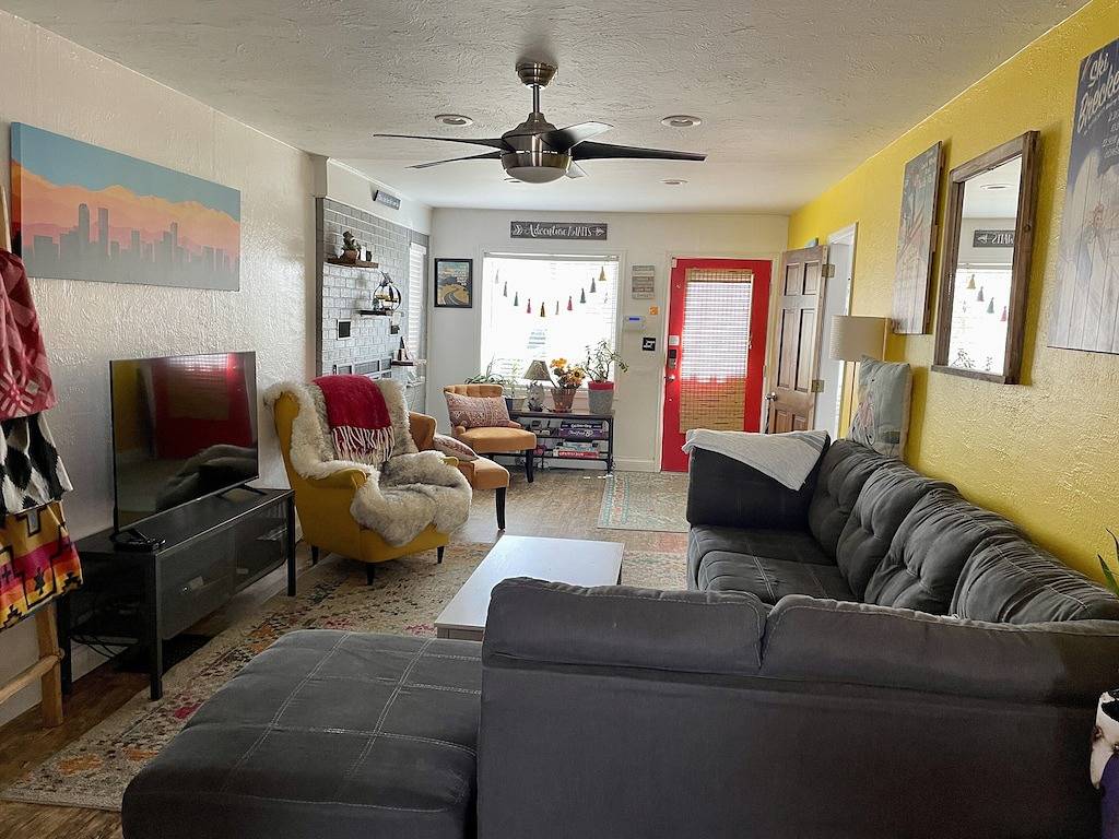 Pet And Family Friendly Conveniently Located I Heart Colorado Home in Arvada, Jefferson County