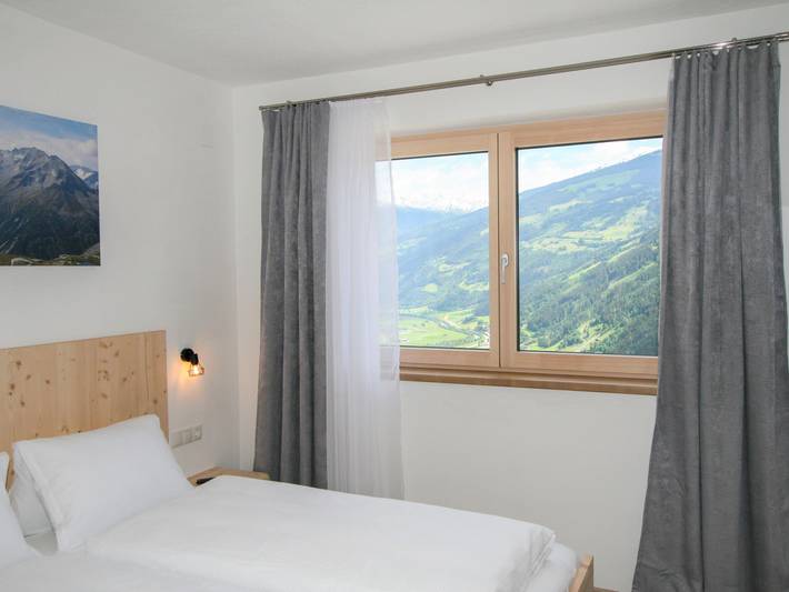 Ferienwohnung für 8 Personen, mit Garten und Terrasse in Hainzenberg - 4