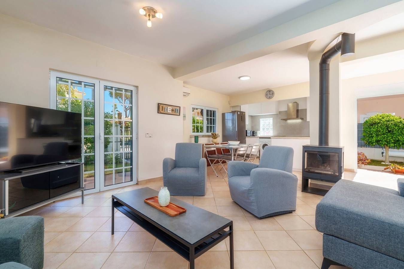 Ferienhaus 'Guatemala' mit privatem Pool, Wlan und Klimaanlage in Quarteira, Faro Distrikt