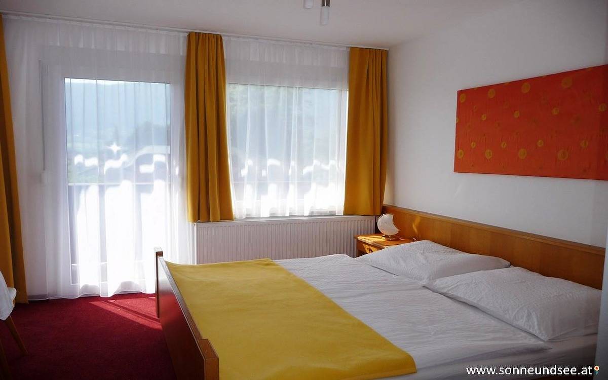 Ganze Ferienwohnung, Für 4 Personen mit Küche, Bad, Balkon in Bodensdorf, Gerlitzen