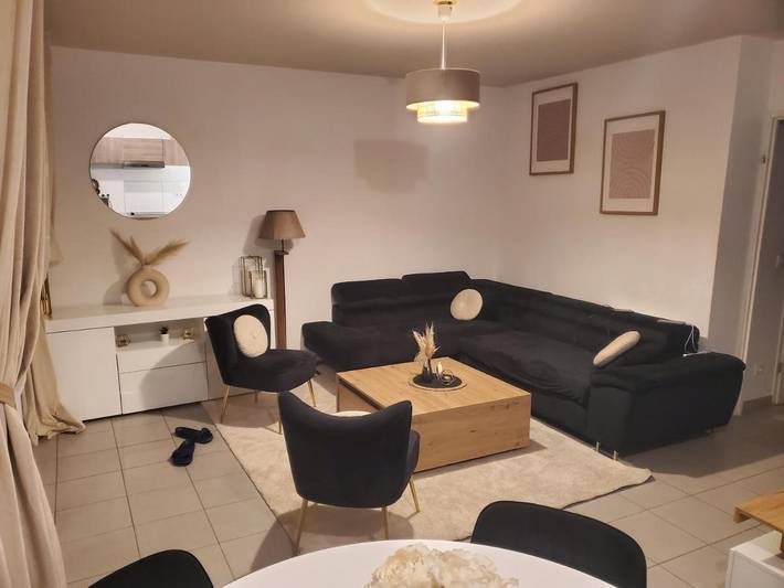 Appartement de vacances pour 6 personnes, avec Jacuzzi et Terrasse ainsi que Jardin et Vue