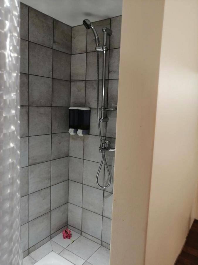 Gîte pour 2 personnes, avec jardin dans Bora Bora - 3