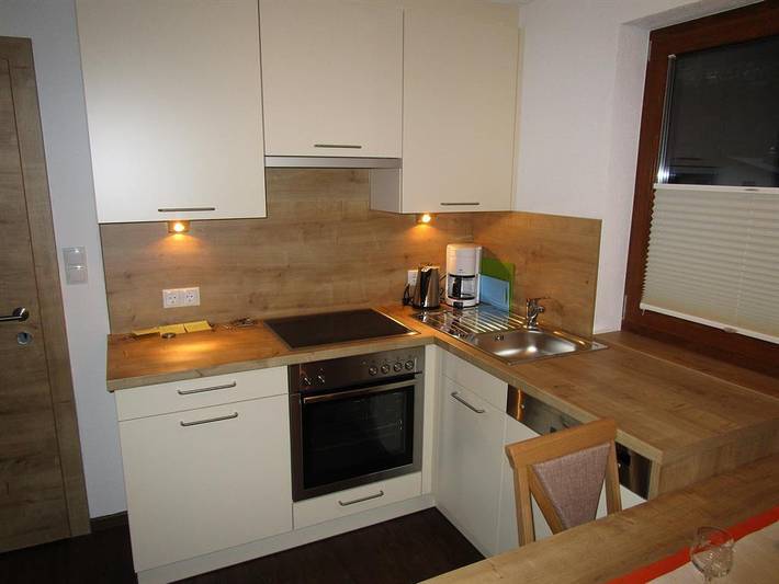 Cottage pour 4 personnes, avec balcon à Huben