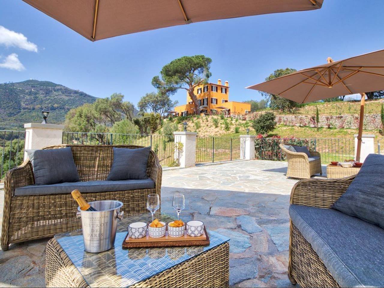 Appartement entier, Appartement calme avec piscine, terrasse et jardin - 6 couchages, Ajaccio in Ajaccio, Région d'Ajaccio